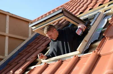 Pose de fenêtres de toit Velux à Accous